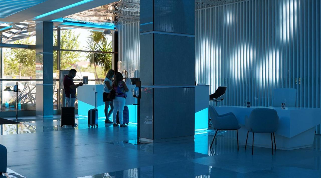 The Ibiza Twiins - 4* Sup Hotel Platja d'en Bossa Eksteriør billede