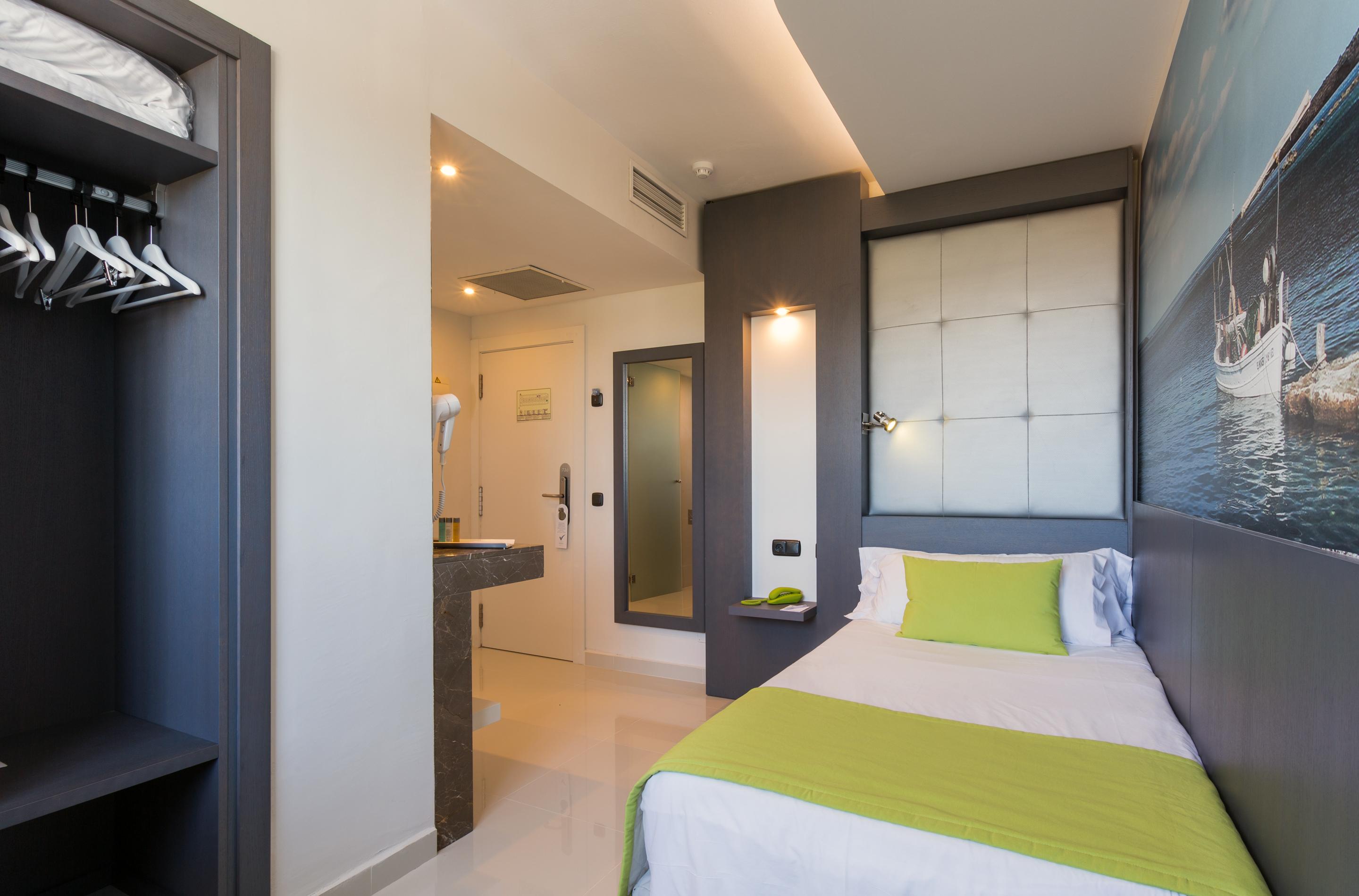 The Ibiza Twiins - 4* Sup Hotel Platja d'en Bossa Eksteriør billede