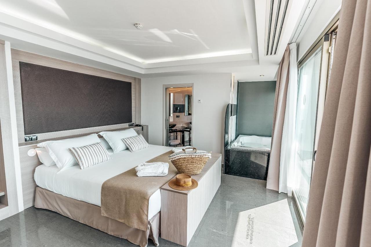 The Ibiza Twiins - 4* Sup Hotel Platja d'en Bossa Eksteriør billede